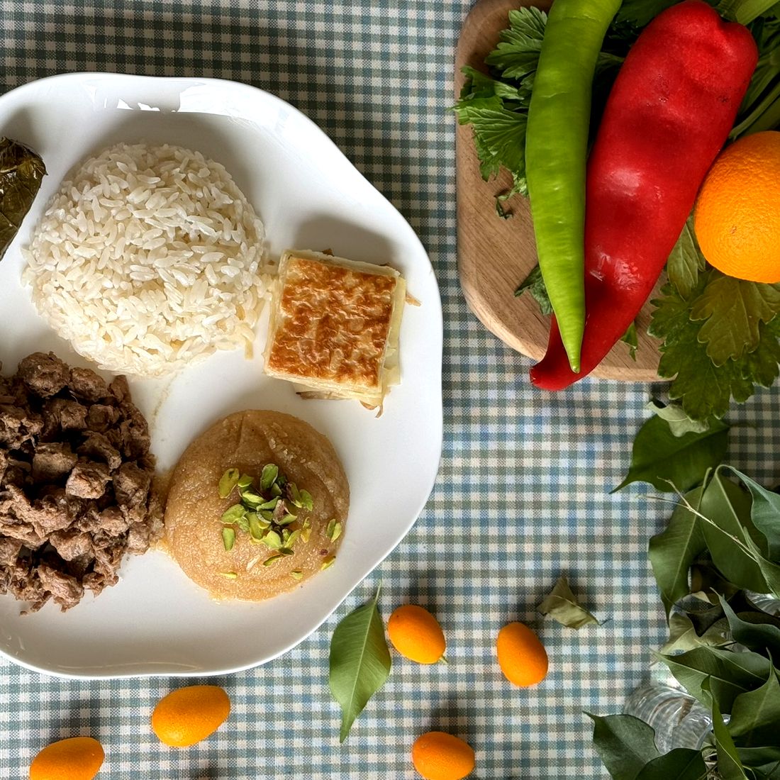 Börekli Yaprak Sarmalı Helvalı Kavurmalı Pilavlı Mevlüt Menüsü